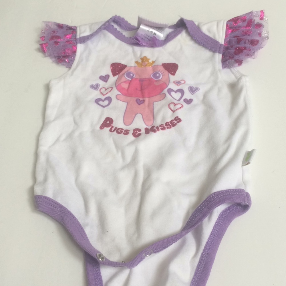 FINAL MARKDOWN Little girls pugs and kisses onesie 3-6 months